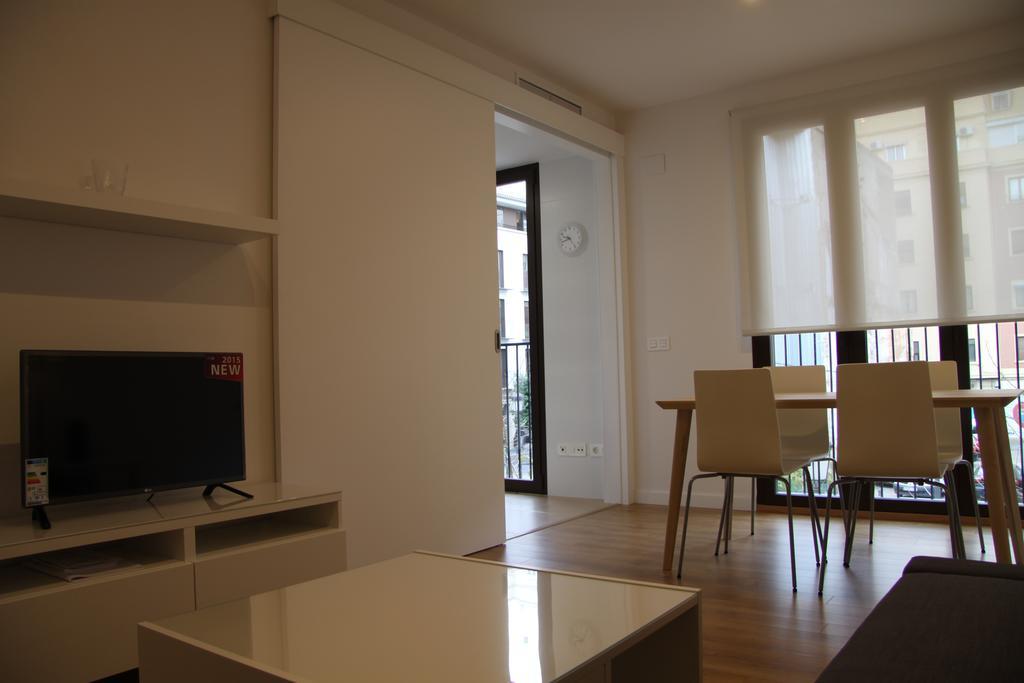 Apartamentos Hiedra Y Tapineria Mercado Central Валенсия Экстерьер фото
